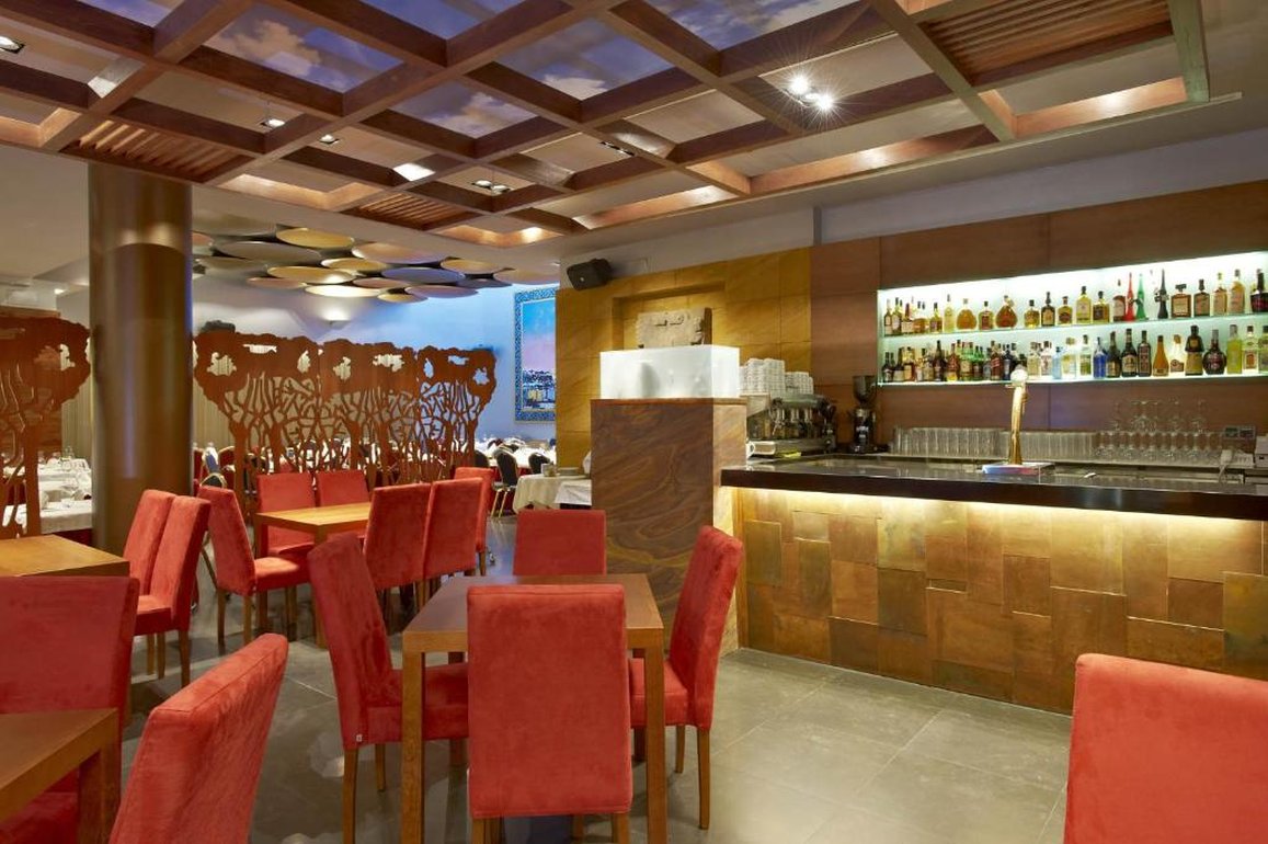 Hotel Sancho Abarca 30/44