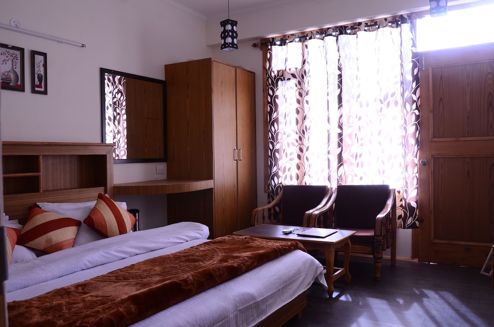 Utopia Resort 50/72
