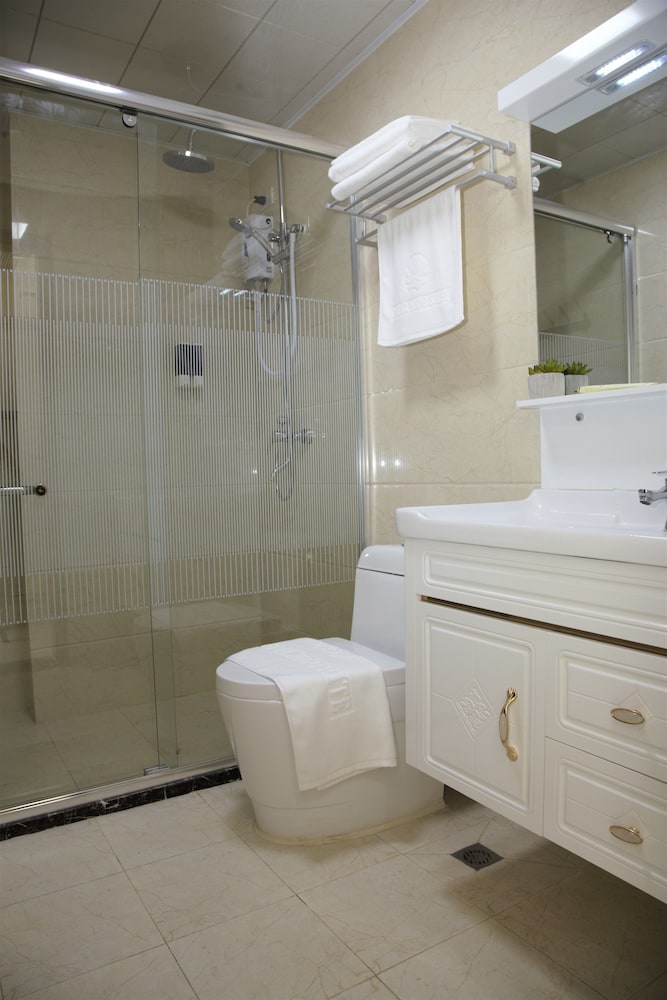 One El Nido Suite 45/96
