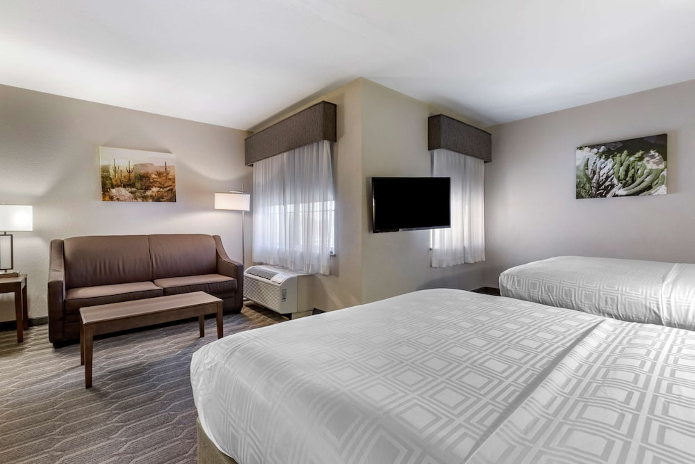 Best Western North Phoenix Hotel 26/76
