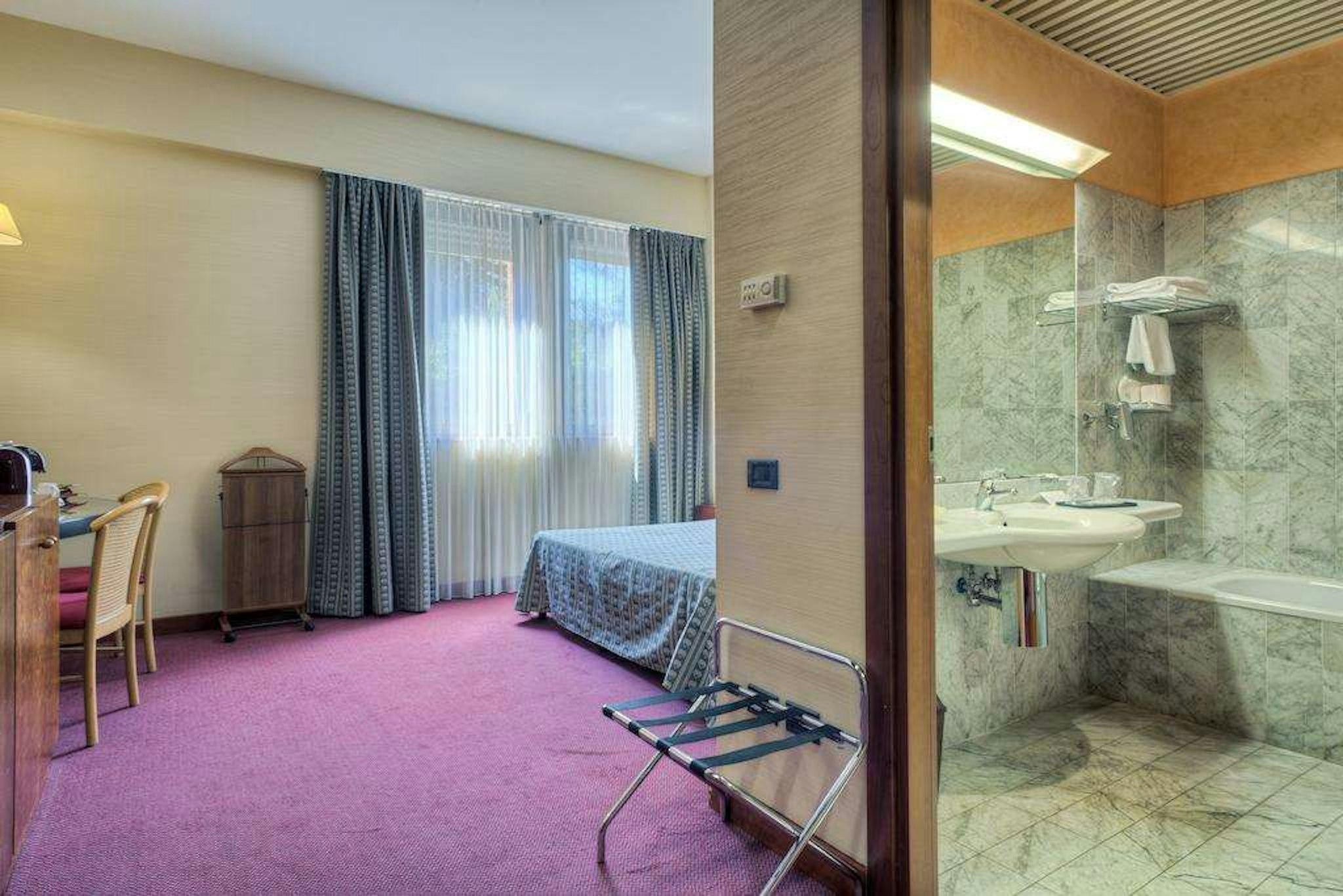 Petra Hotel And Residence 22/60