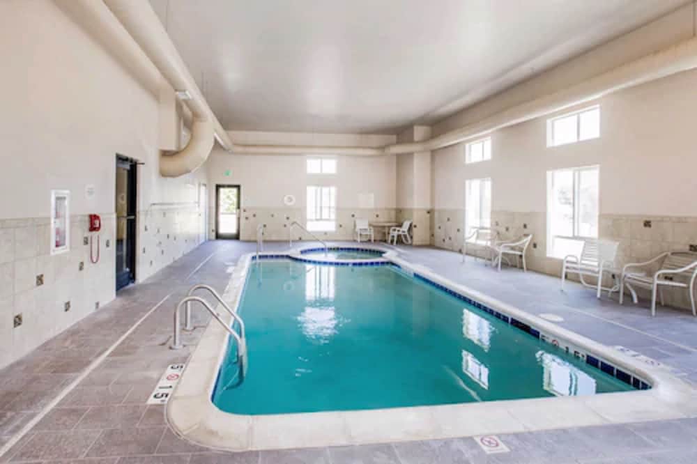 Comfort Inn And Suites 10/29