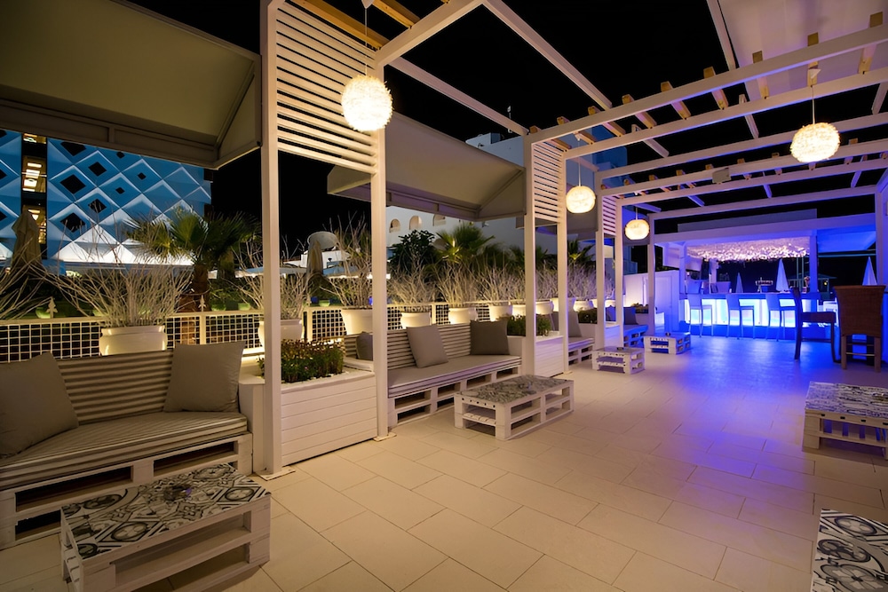 Supreme Beach Hotel - Adults Only +14 21/35