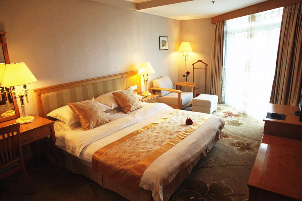 Excemon Beihai Beach Hotel 4/28