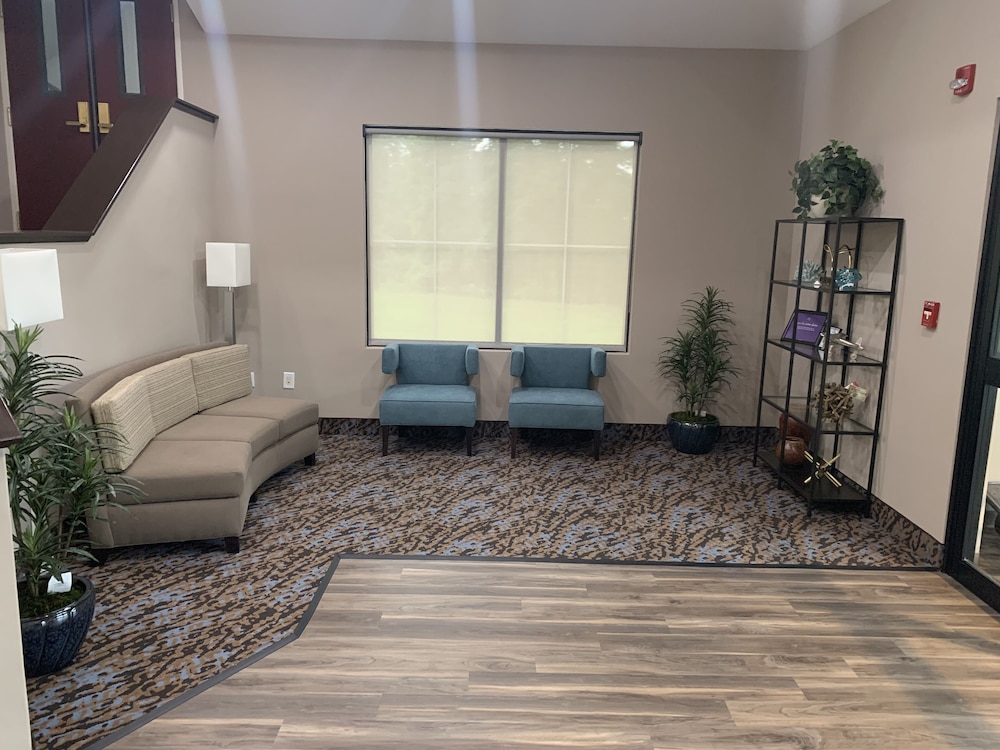Sleep Inn & Suites California MD 13/22