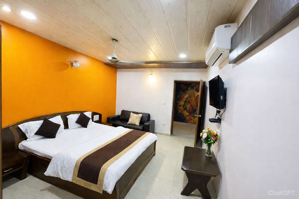 ASHOKA HOTEL 20/55