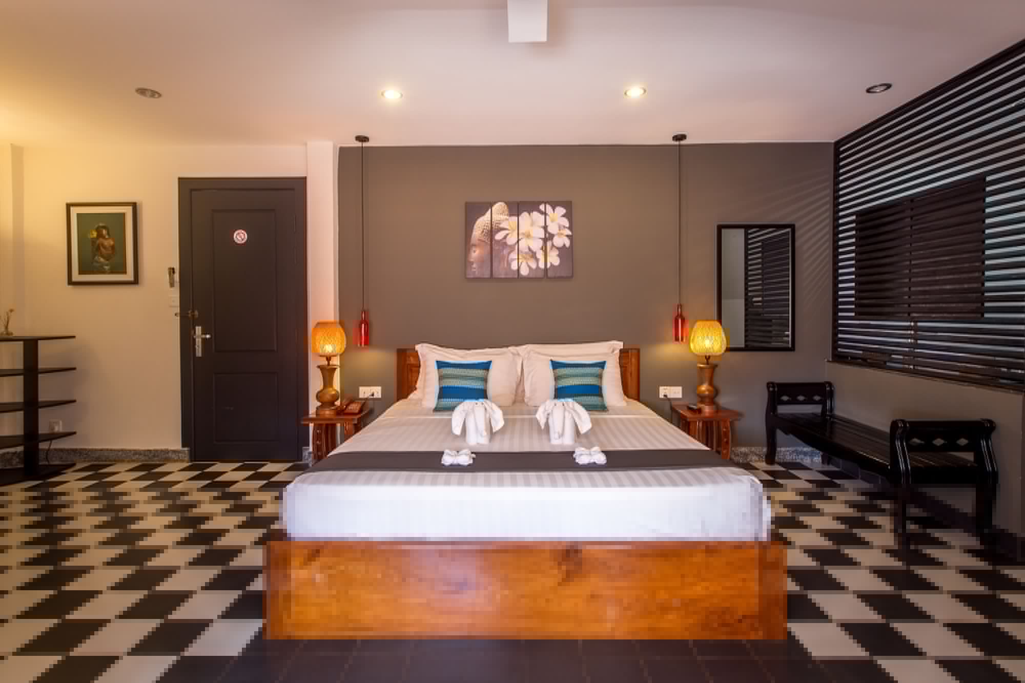 PREMIER, DOUBLE BED