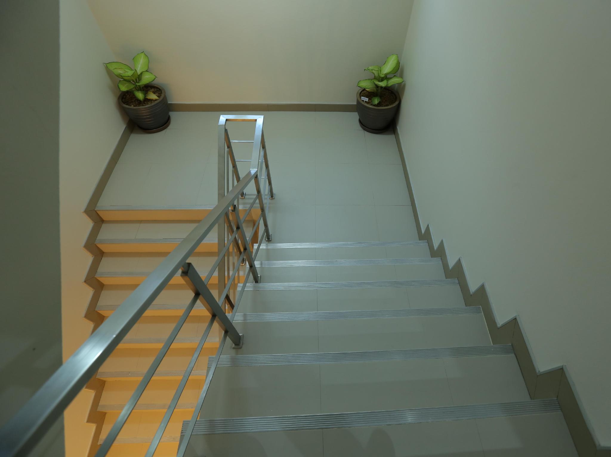 Central Place Serviced Apartment Angsila 54/71