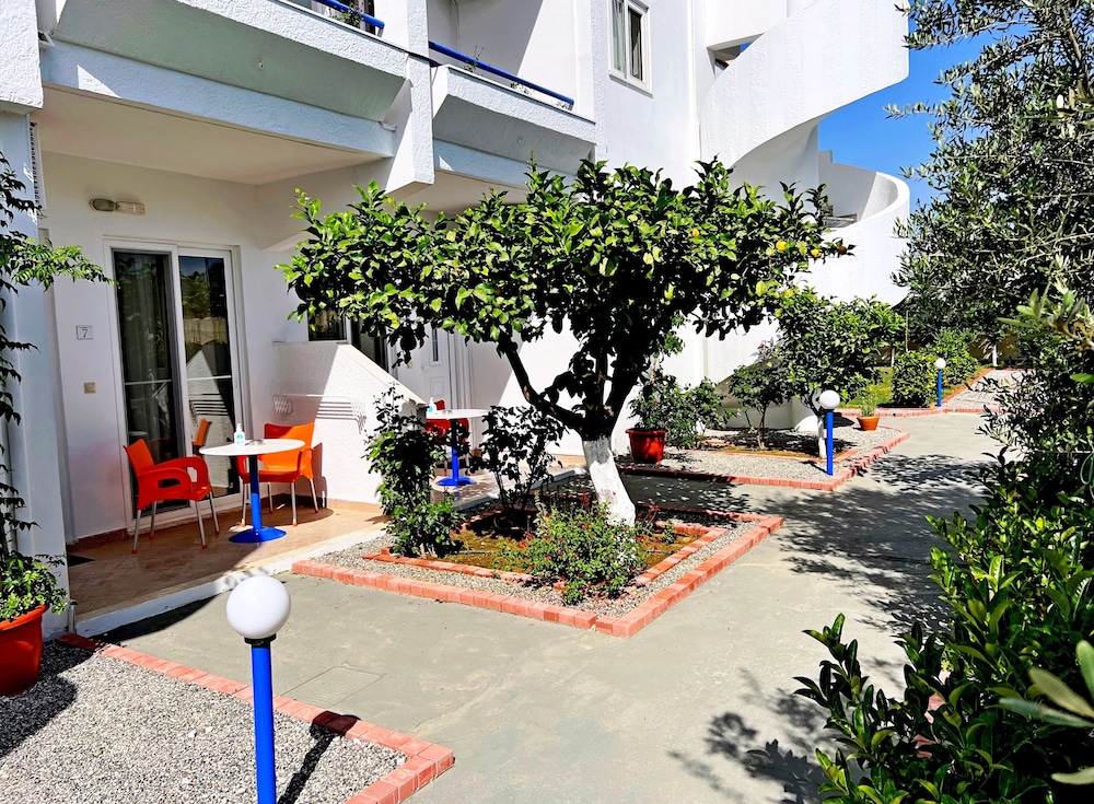 Villa Maroula 32/41