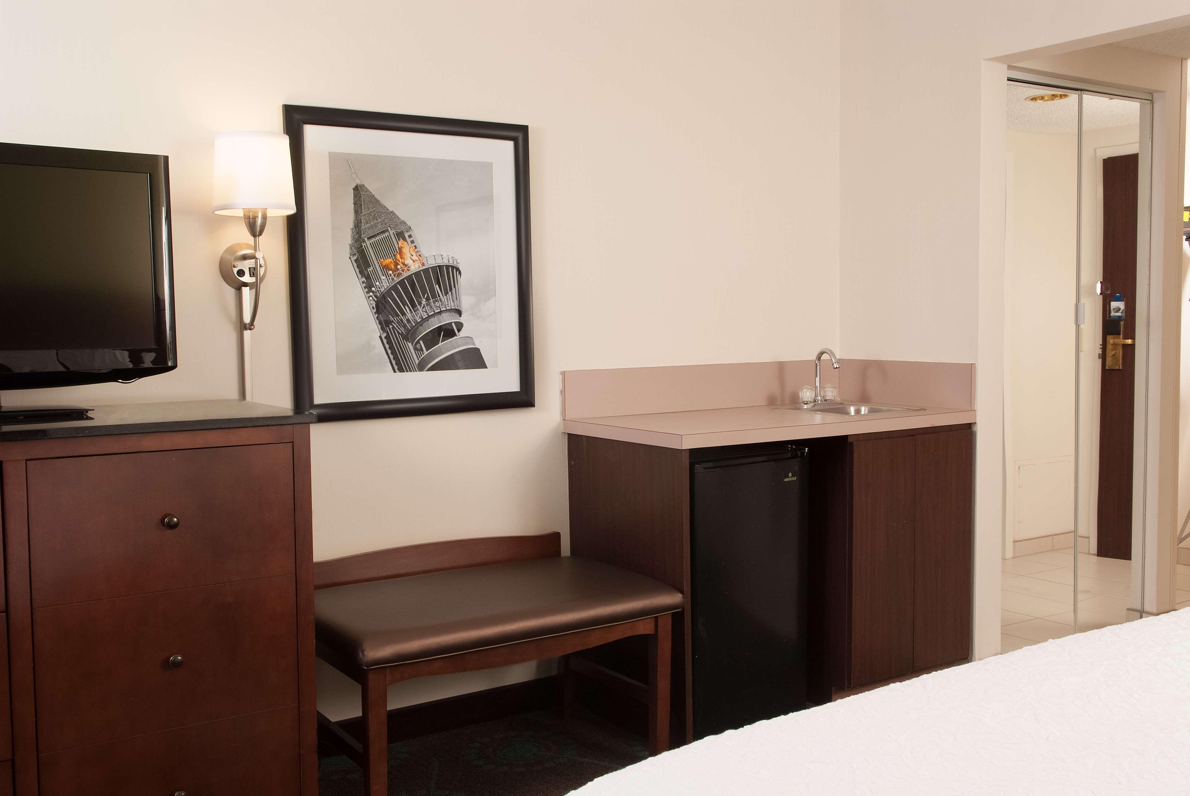 Atlanta-North Druid Hills Hotel 34/36