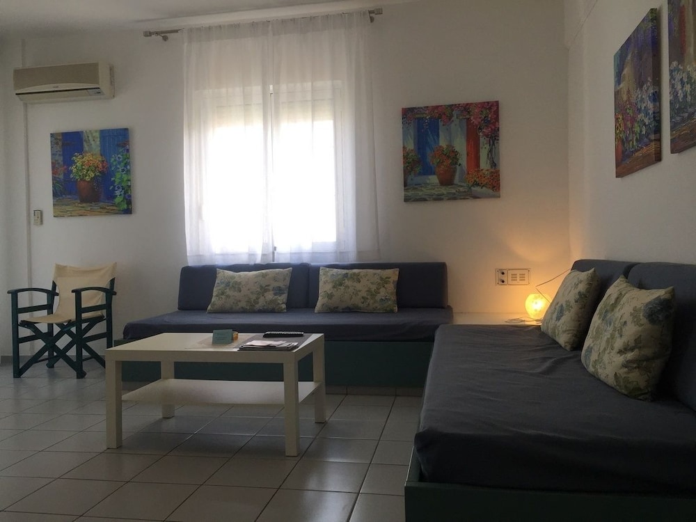Evdokia Suites 38/58