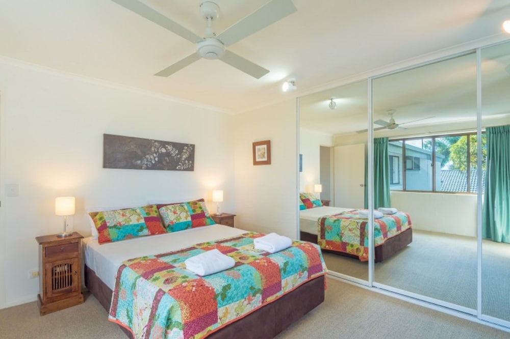 MUNNA BEACH APARTMENTS 30/66