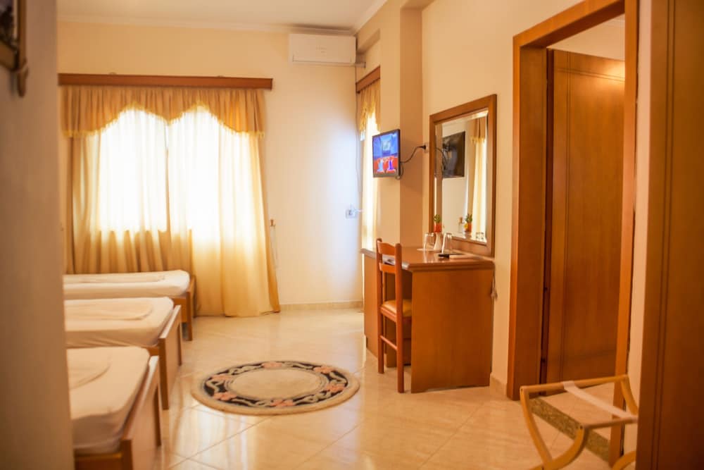 Hotel Bahamas 19/50