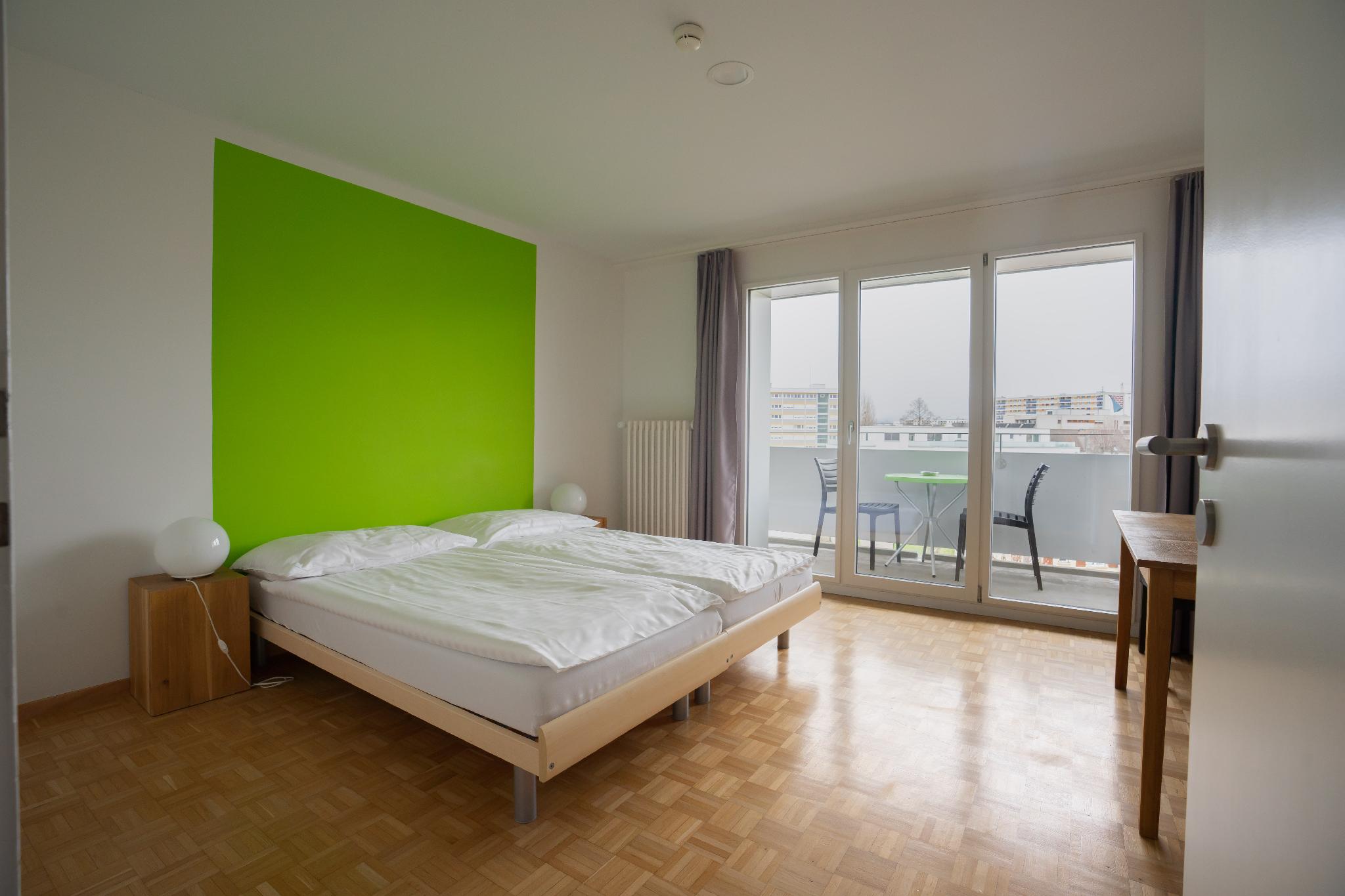 Nyon Hostel 11/26