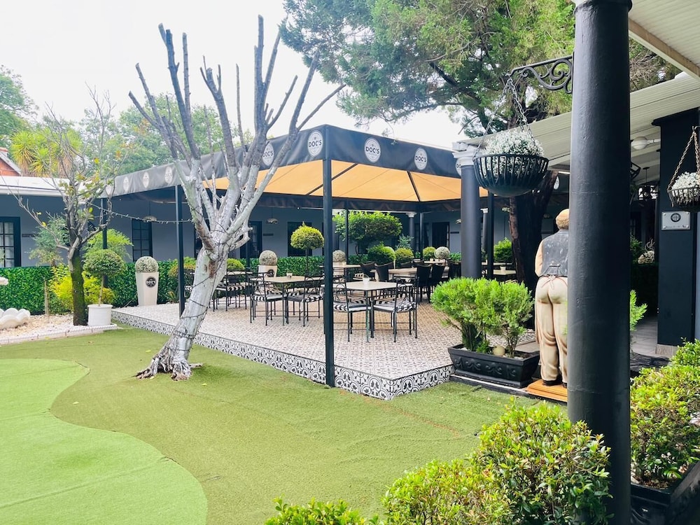 Halfway House Hotel 35/50