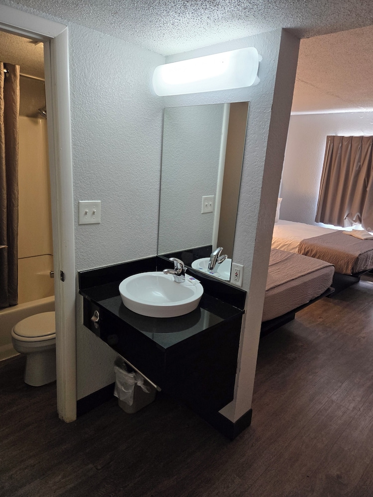 Motel6 Billings, MT - North 49/50