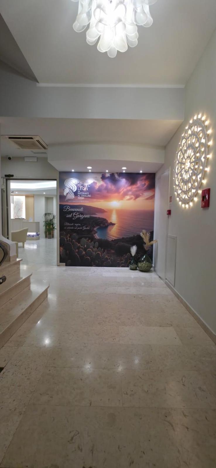 Hotel Leon 8/50