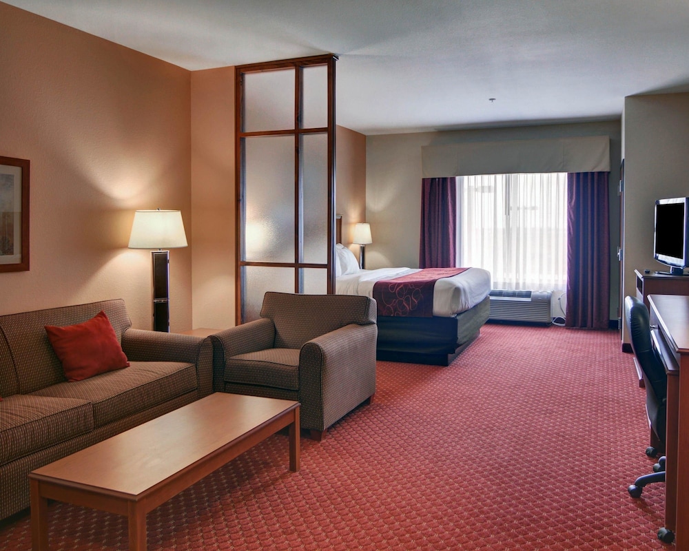 Quality Suites Near Cedar Creek Lake Mabank, TX 30/42