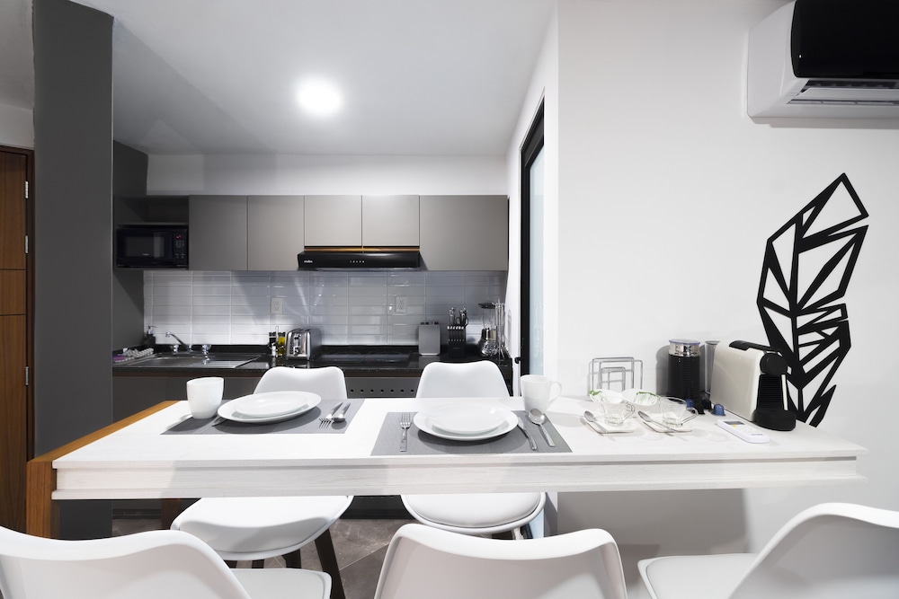 Seven Boutique Apartments 40/55