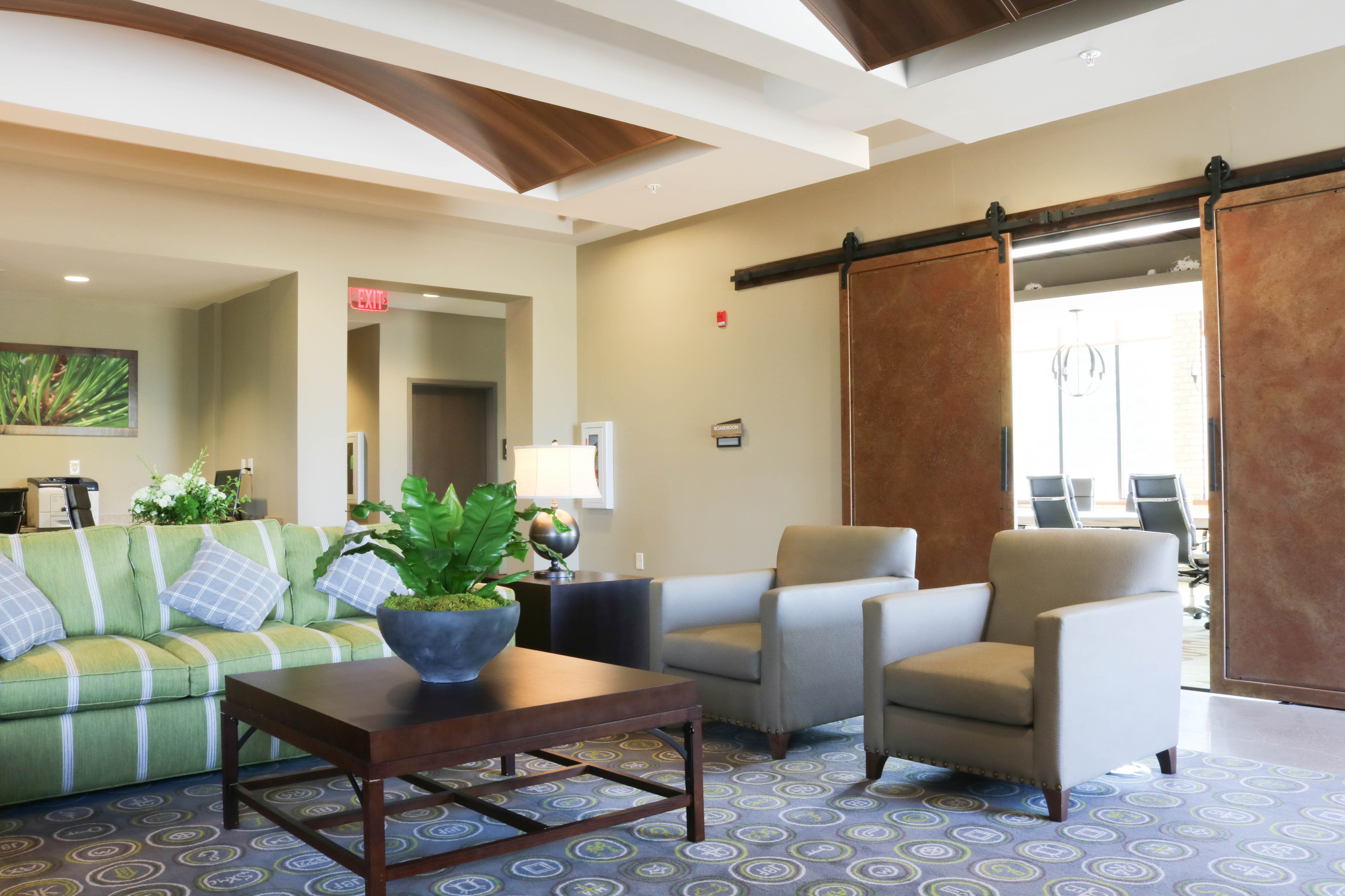 HOTEL INDIGO TRAVERSE CITY 55/78