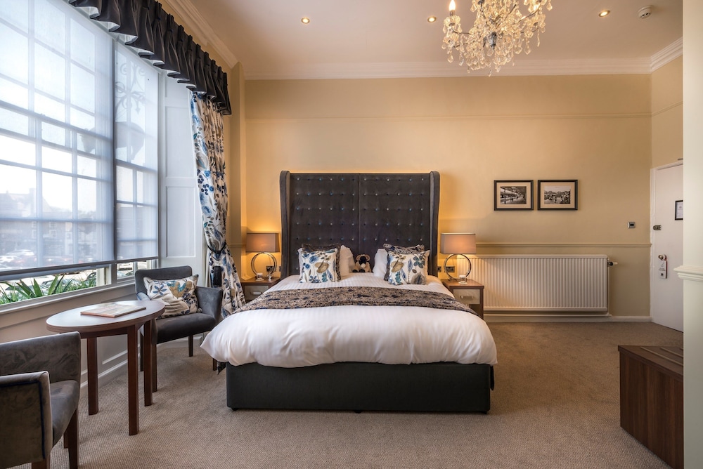 Deluxe, King Bed