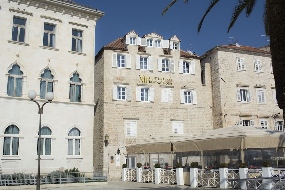 Xii Century Heritage Hotel 1/66