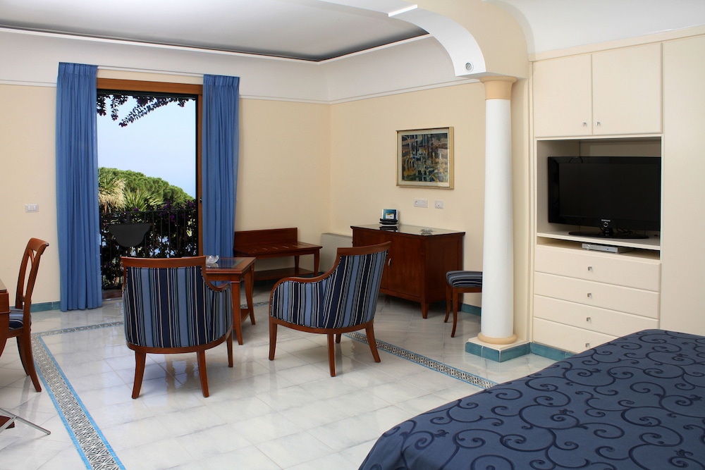 Hotel Rufolo 55/71