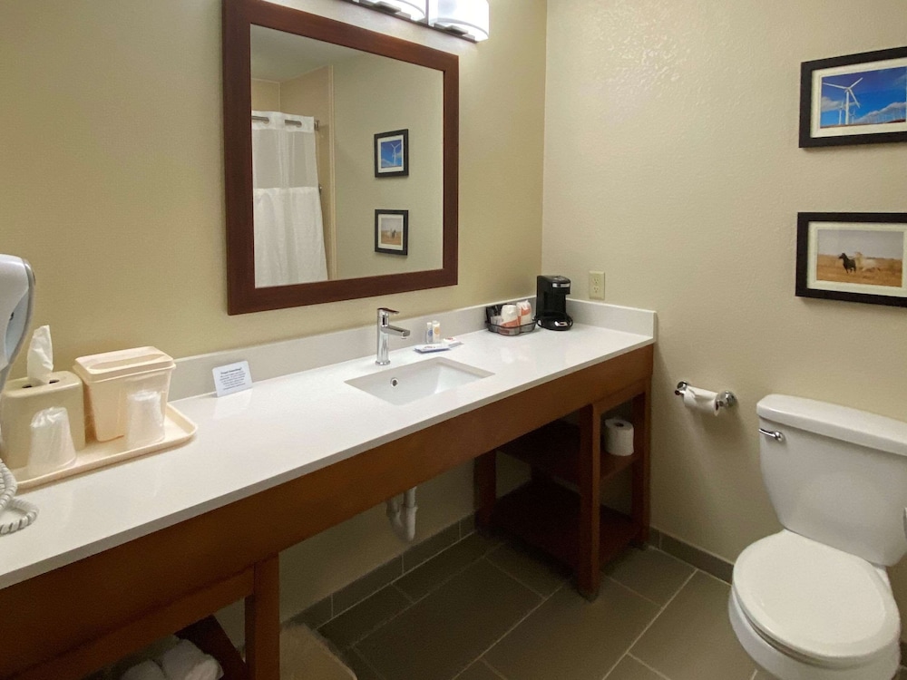 Comfort Inn & Suites Goodland, KS 23/47