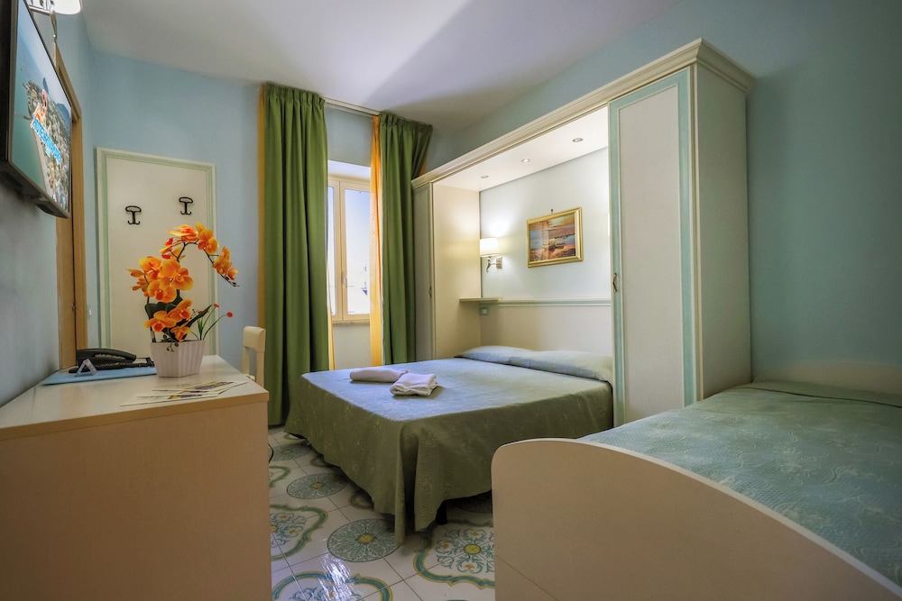 Hotel Rivamare 54/54