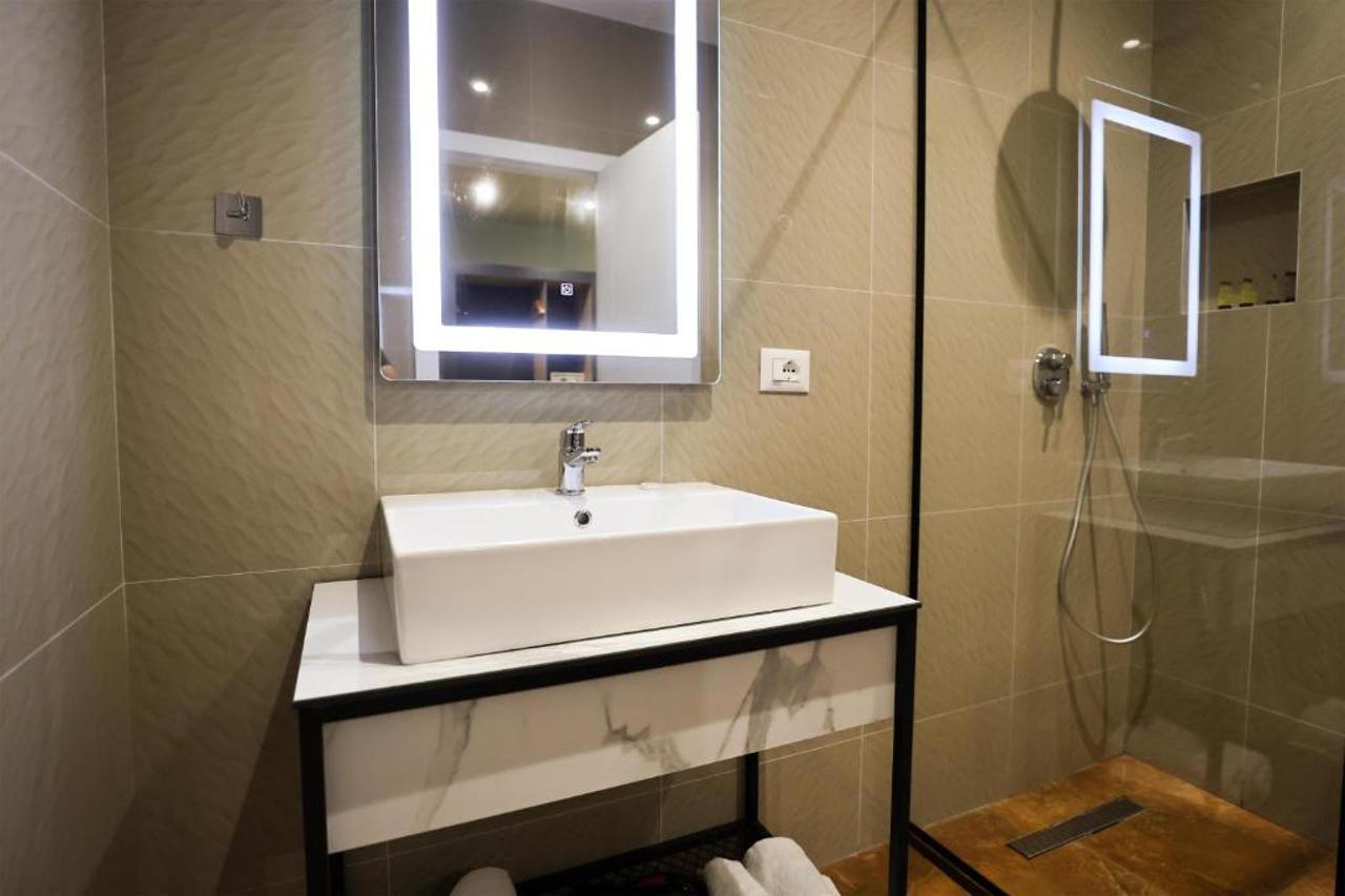 Best Western Plus The Met Hotel 20/20