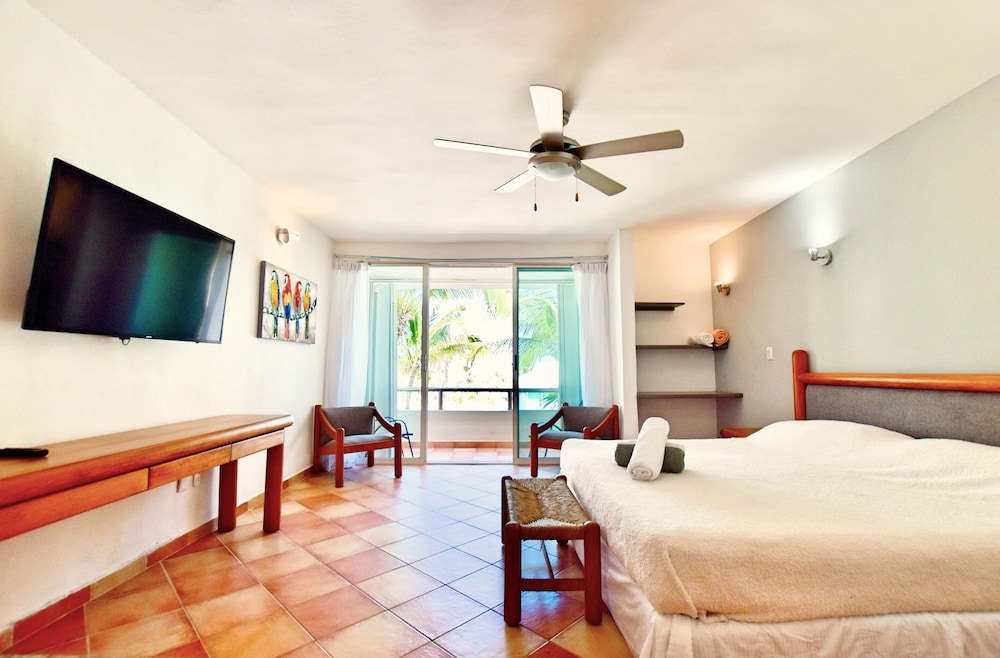 Seaside Condo By Solymar 5/50