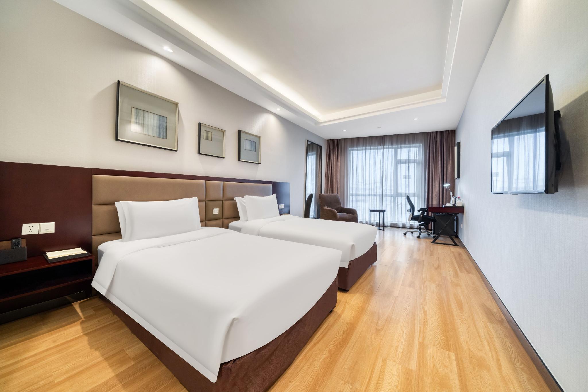 Superior, Twin Beds, Building B