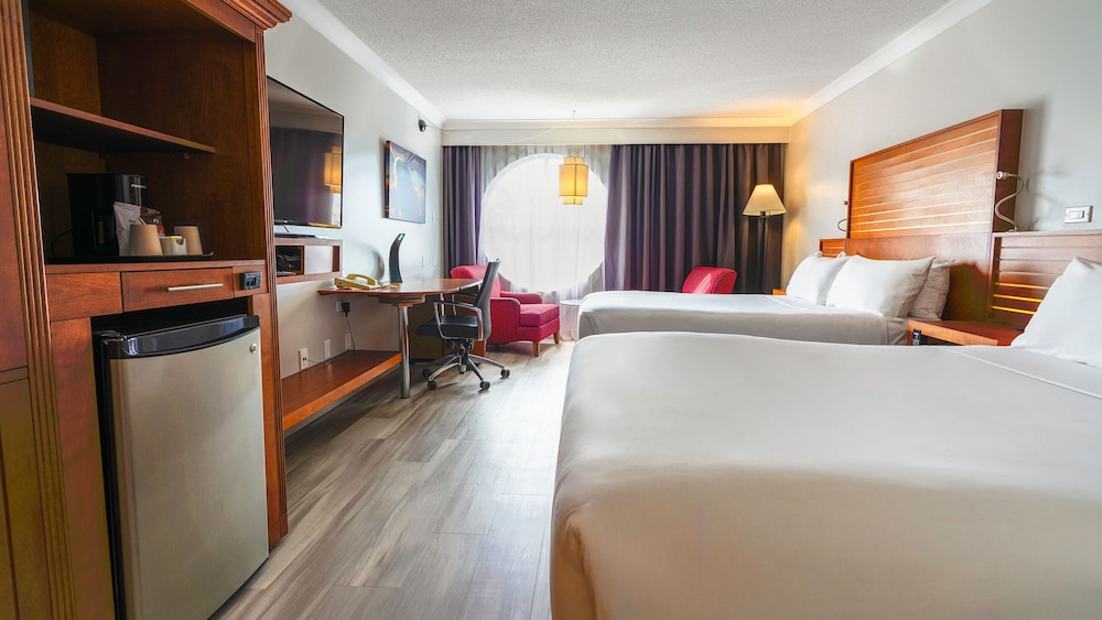 Hotel Lindbergh – Laurier Quebec 10/49