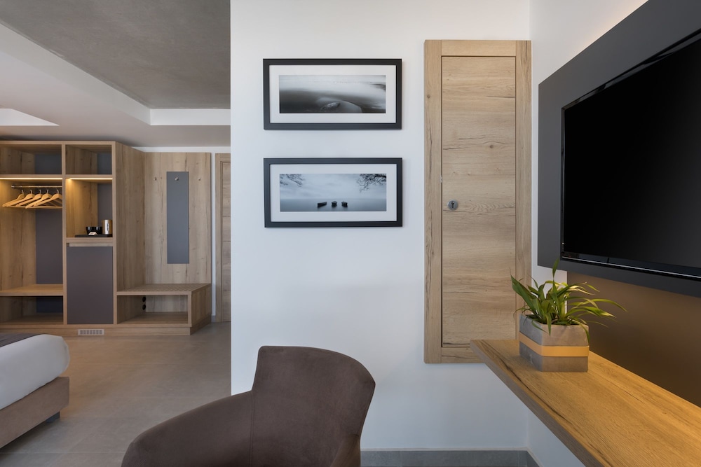 Azur Hotel by ST Hotels 8/42