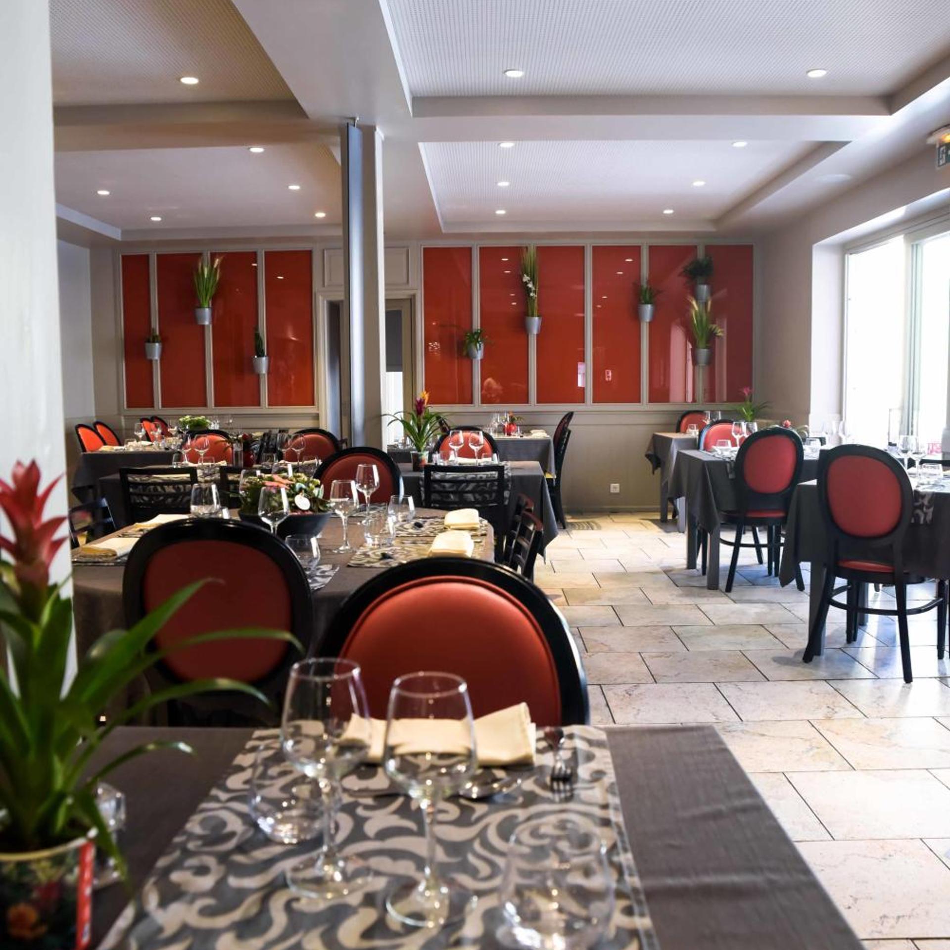 HÔTEL AZALÉES 35/50