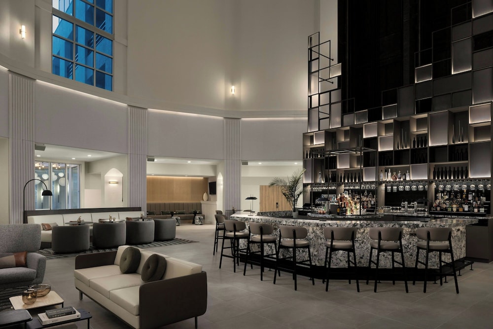 AC Hotel By Marriott Portland Lake Oswego 47/68