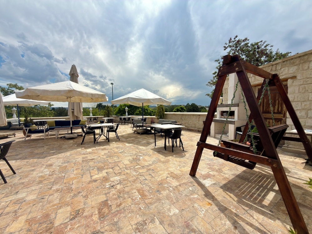 Crassus Cave Hotel 42/50