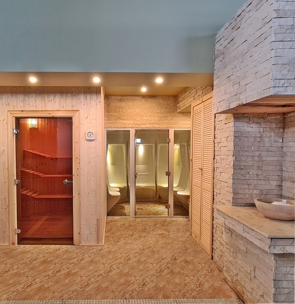 Rin Airport Hotel 30/67