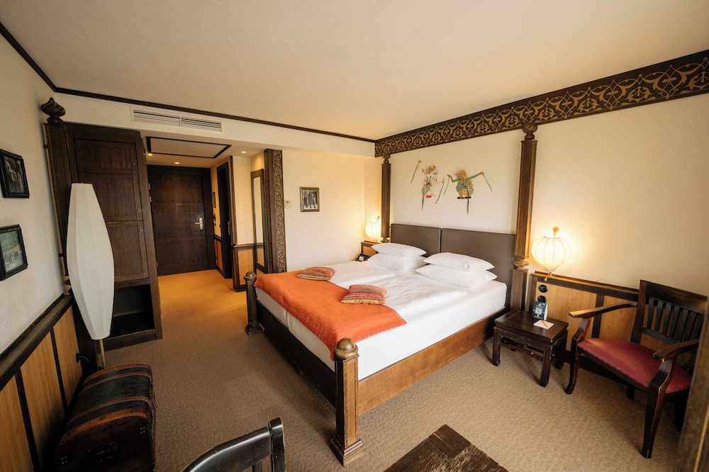 CLASSIC, DOUBLE BED