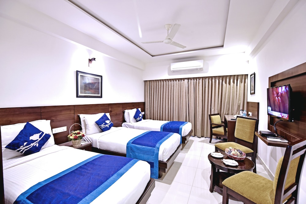 I V Sanctum Hotel 11/49