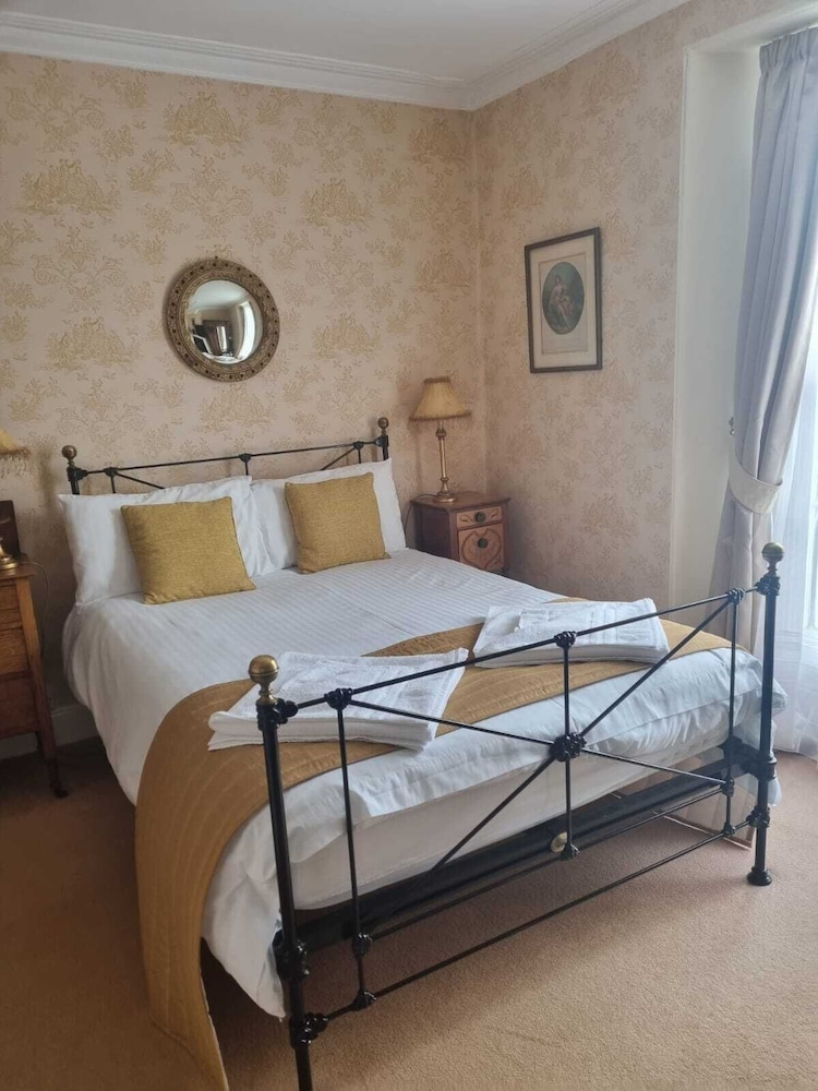St Vincent Guest House 17/50