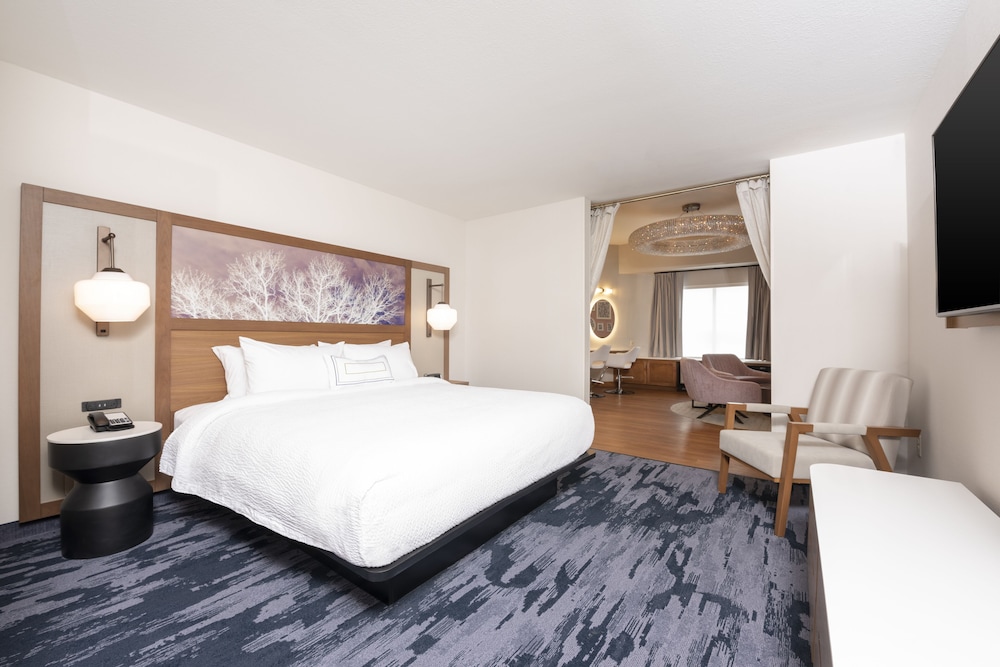 Fairfield Inn And Suites Fair Oaks Farms 14/56