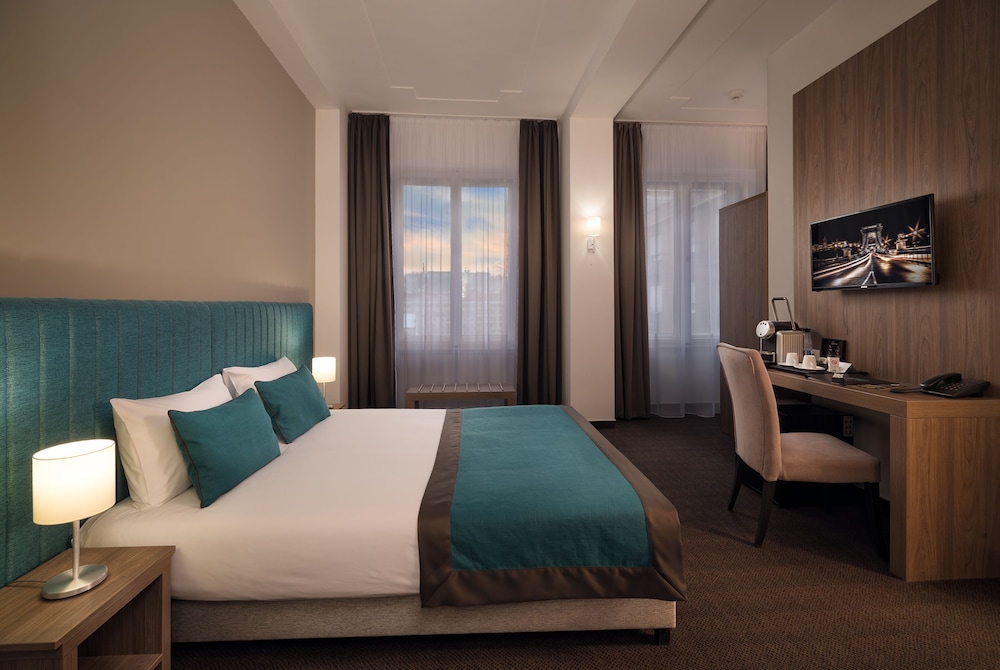 Arcadia Hotel Budapest 9/29