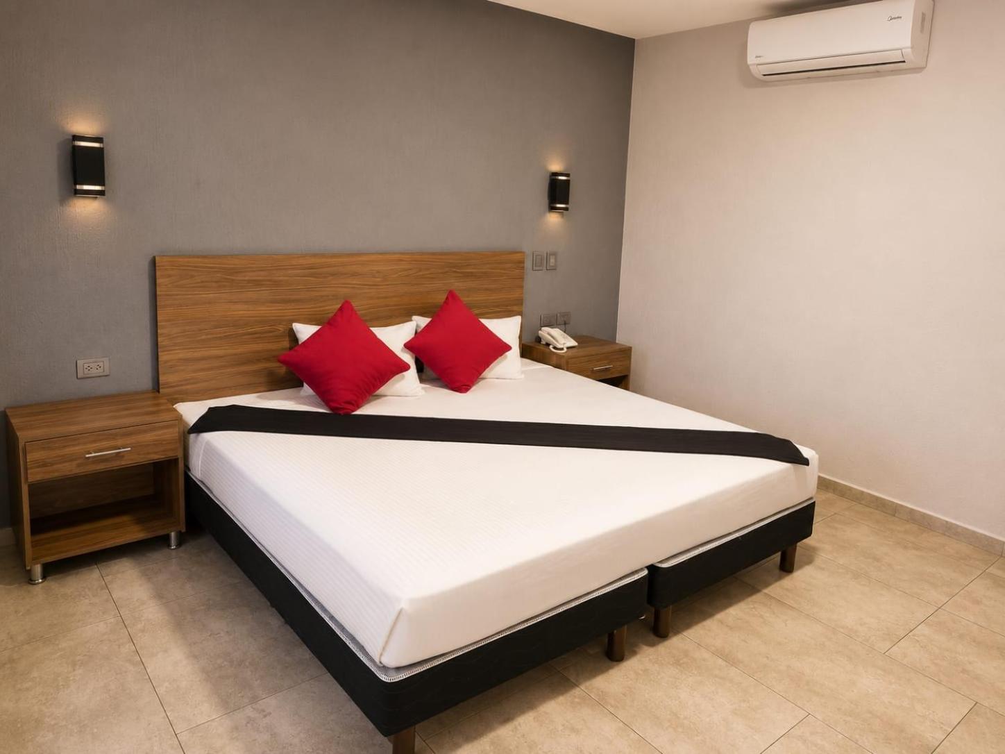 Capital O Hotel y Spa Posada Mirador 25/65