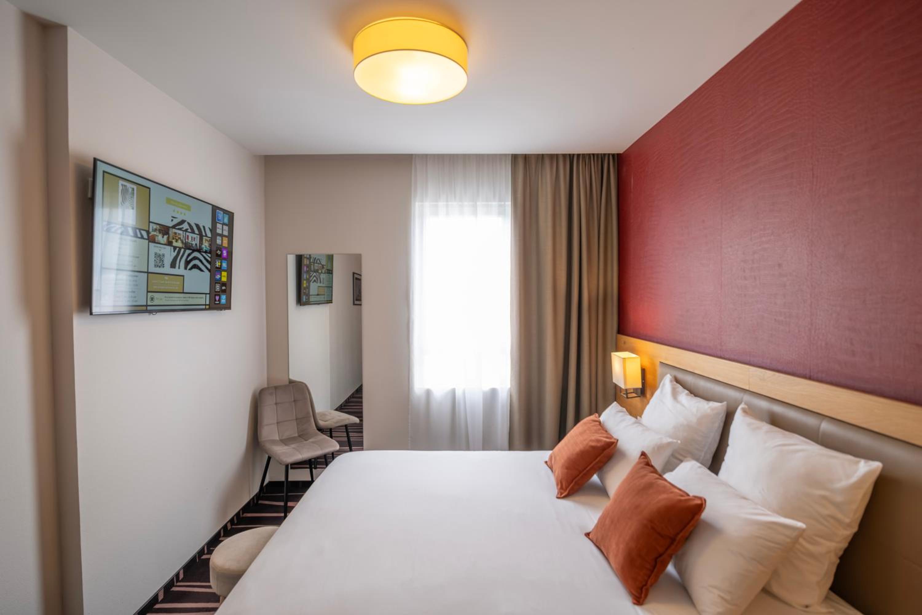 COMFORT, DOUBLE BED