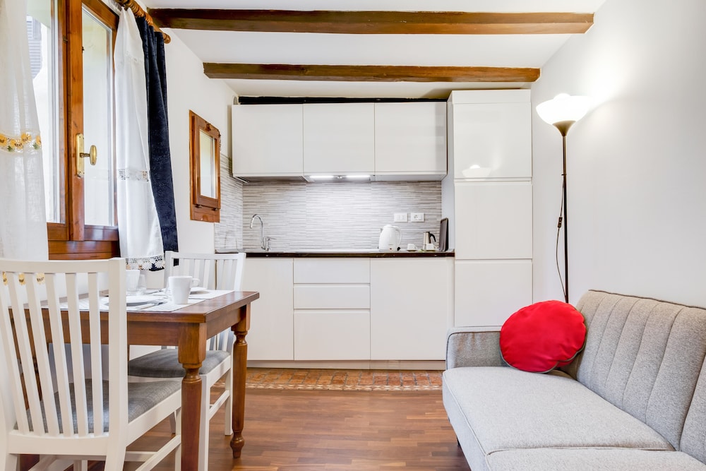 BolognaRoomscom- Santo Stefano Apartments 13/20
