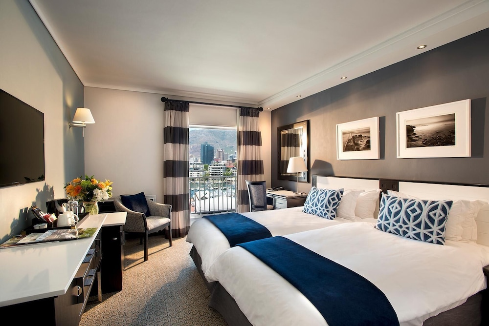 غرفة ديلوكس بسريرين منفصلين، The Commodore Hotel 2/10
