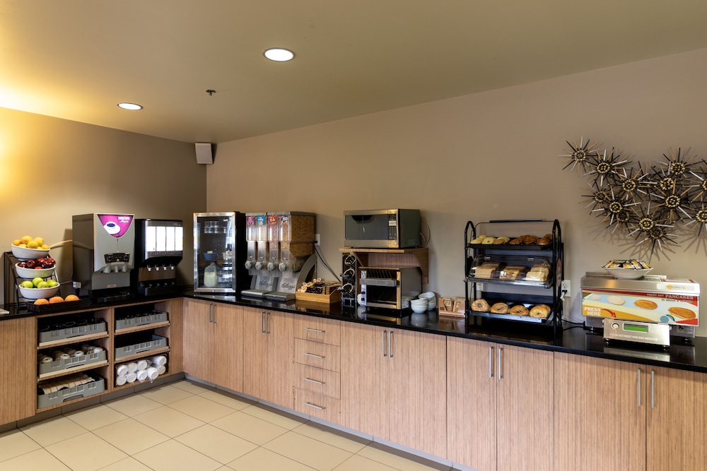 The Kanata Inns Whitecourt 29/32
