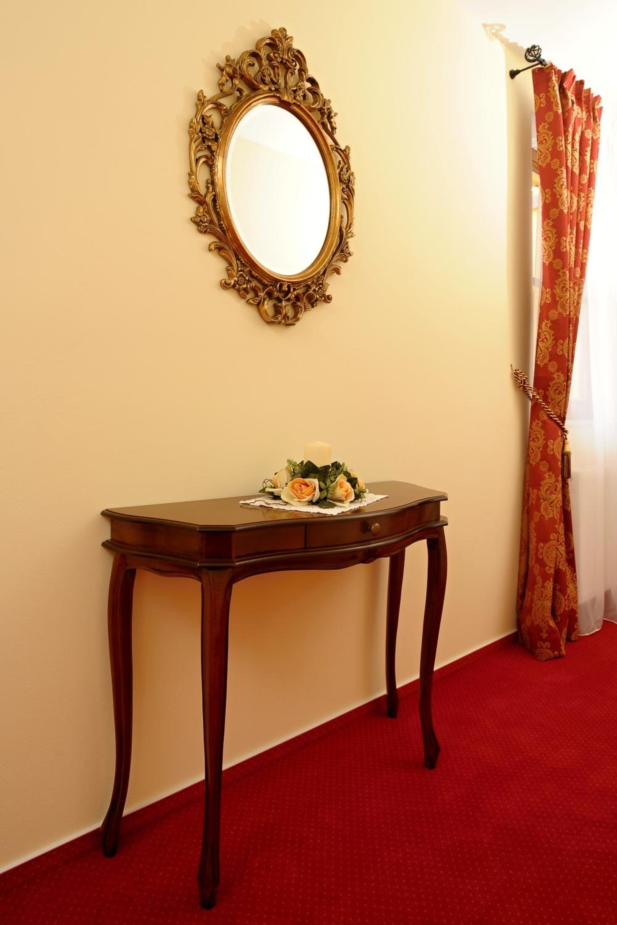 Hotel U Krale 12/50