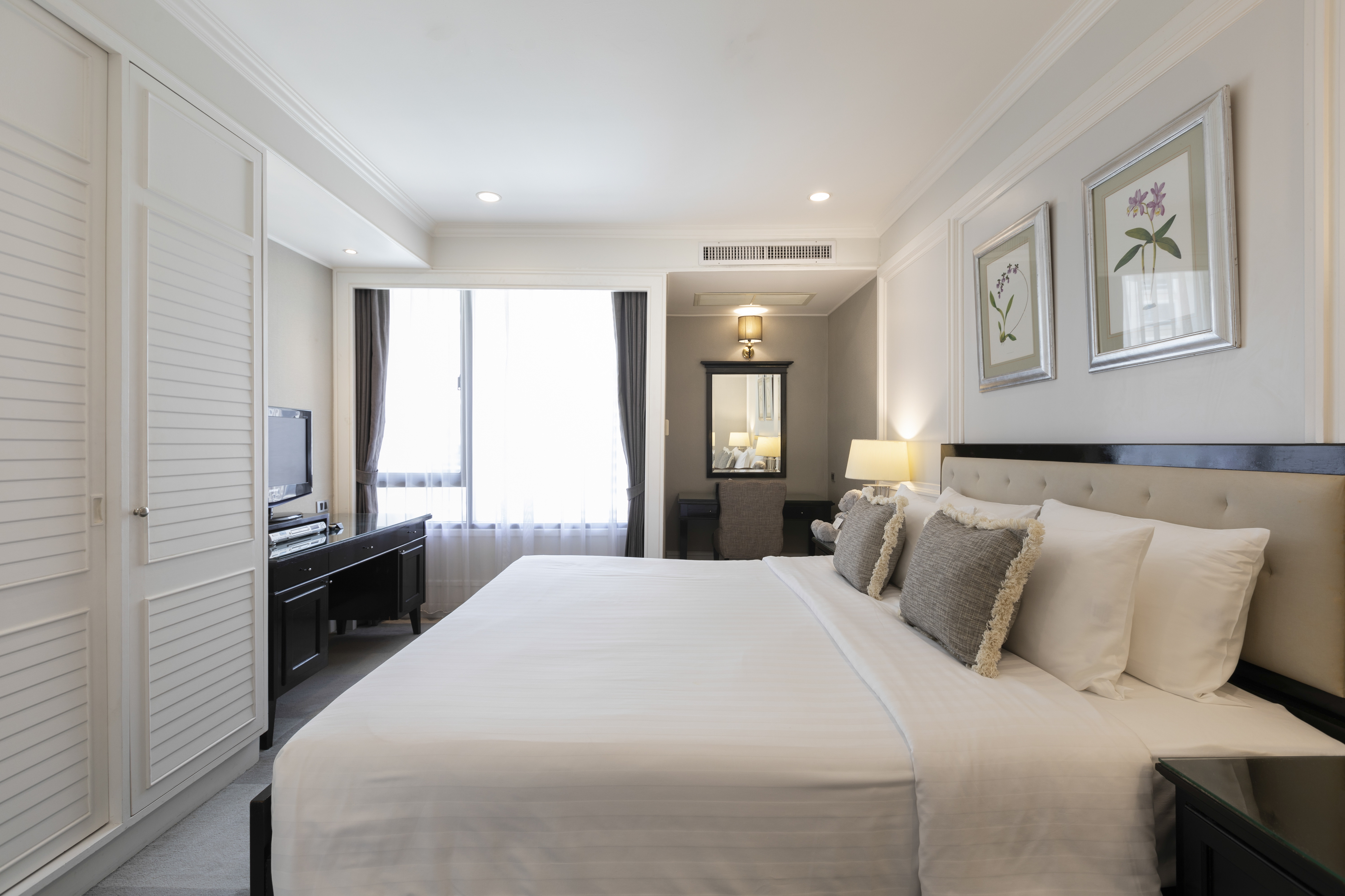 ONE BEDROOM SUITE